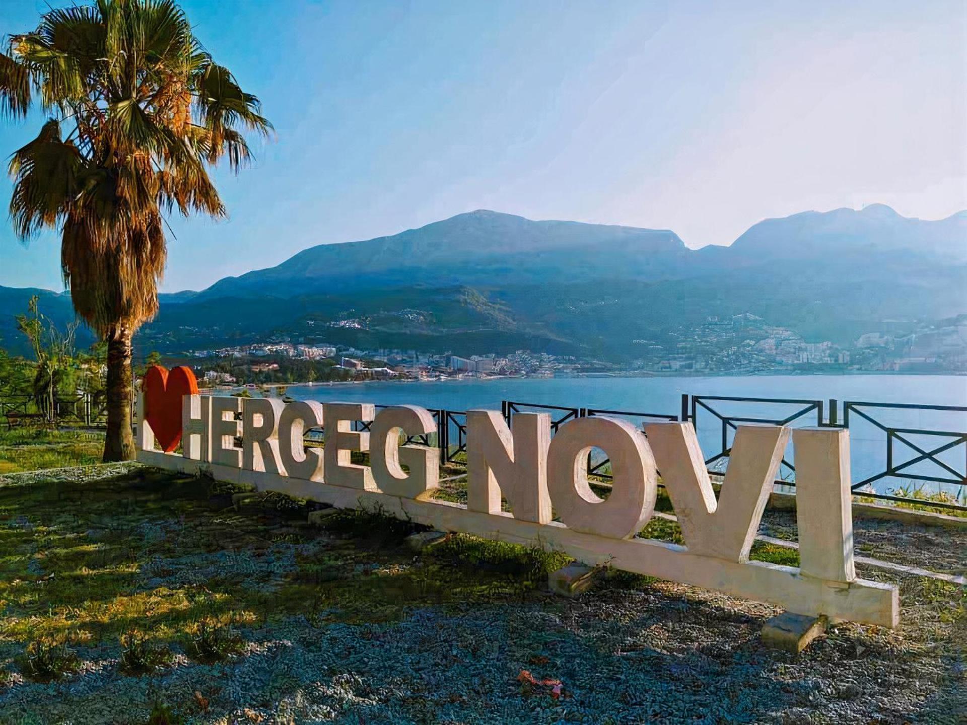 Dlx Apartman Adriatics Herceg Novi Ngoại thất bức ảnh